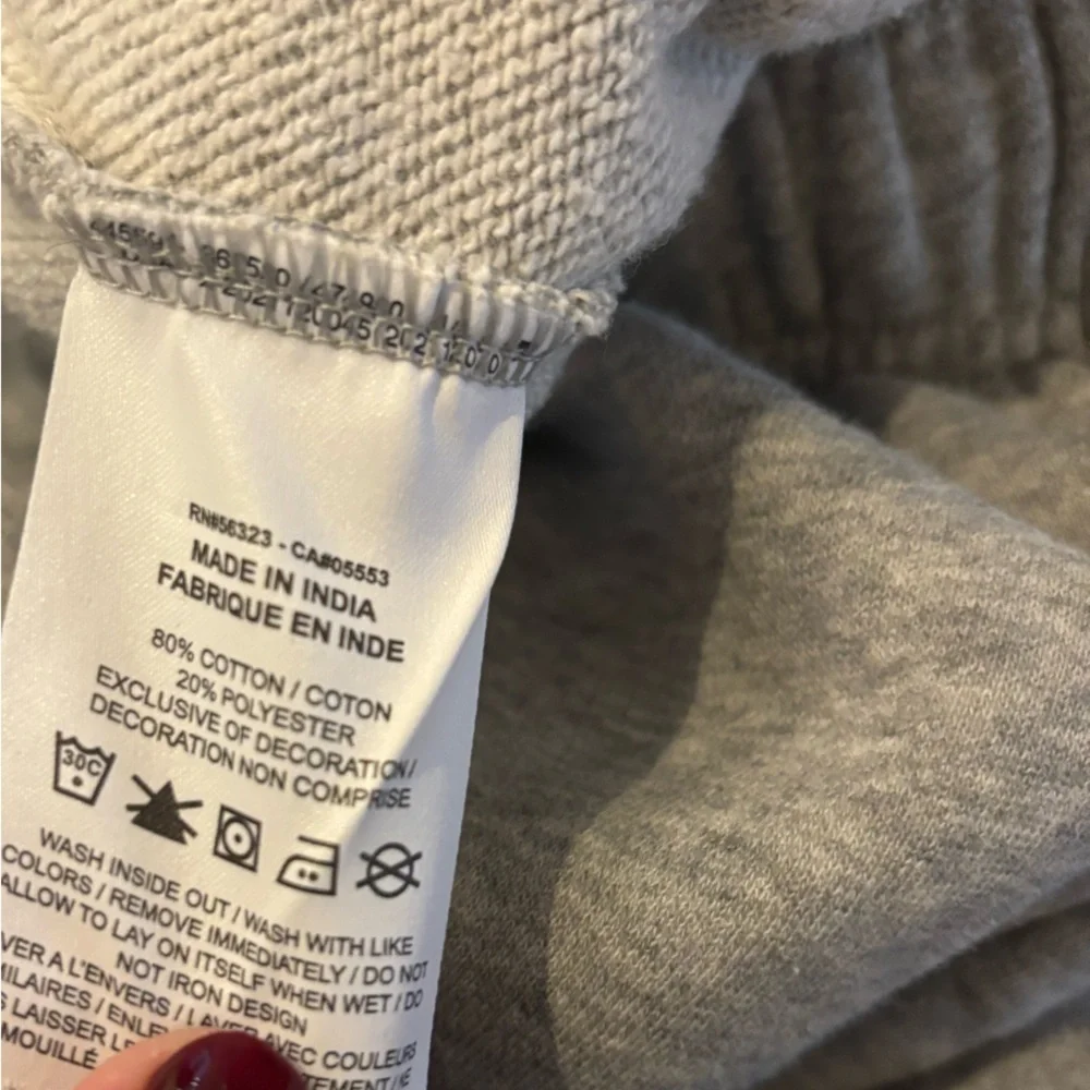 Nike Kids Gray Sweatpants - size small